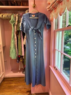 Alexis | Dresses | Iso Alexis Sunniva Pleated Maxi Dress In Green In M Or L | Poshmark Alexis | Dresses | Iso Alexis Sunniva Pleated Maxi Dress In Green In M Or L | Poshmark